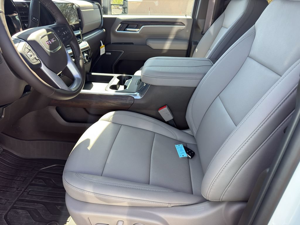 2026 GMC Sierra 3500HD SLT - Photo 10
