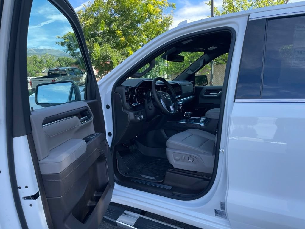 2026 GMC Sierra 1500 SLT - Photo 15