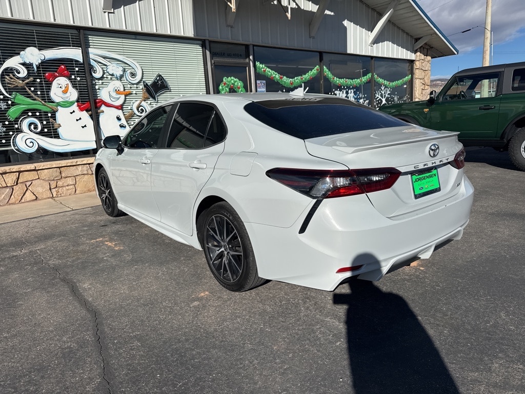 Used 2023 Toyota Camry SE Sedan