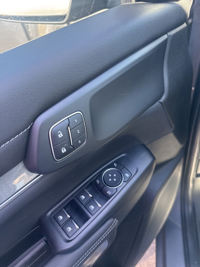 2025 Ford Ranger Lariat photo 4