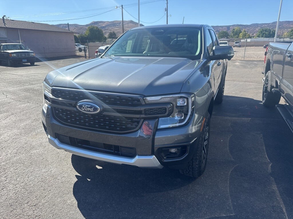 2025 Ford Ranger Lariat photo 2