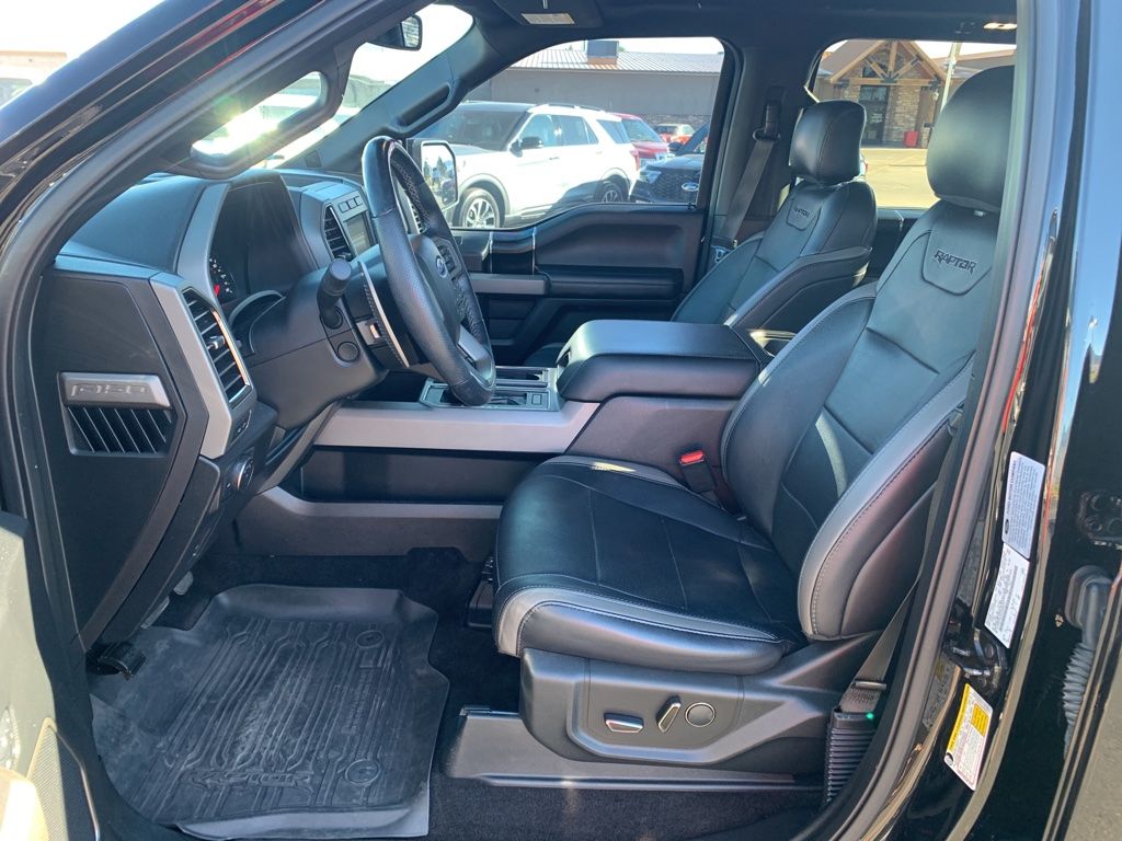 2017 Ford F-150 Raptor - Photo 10