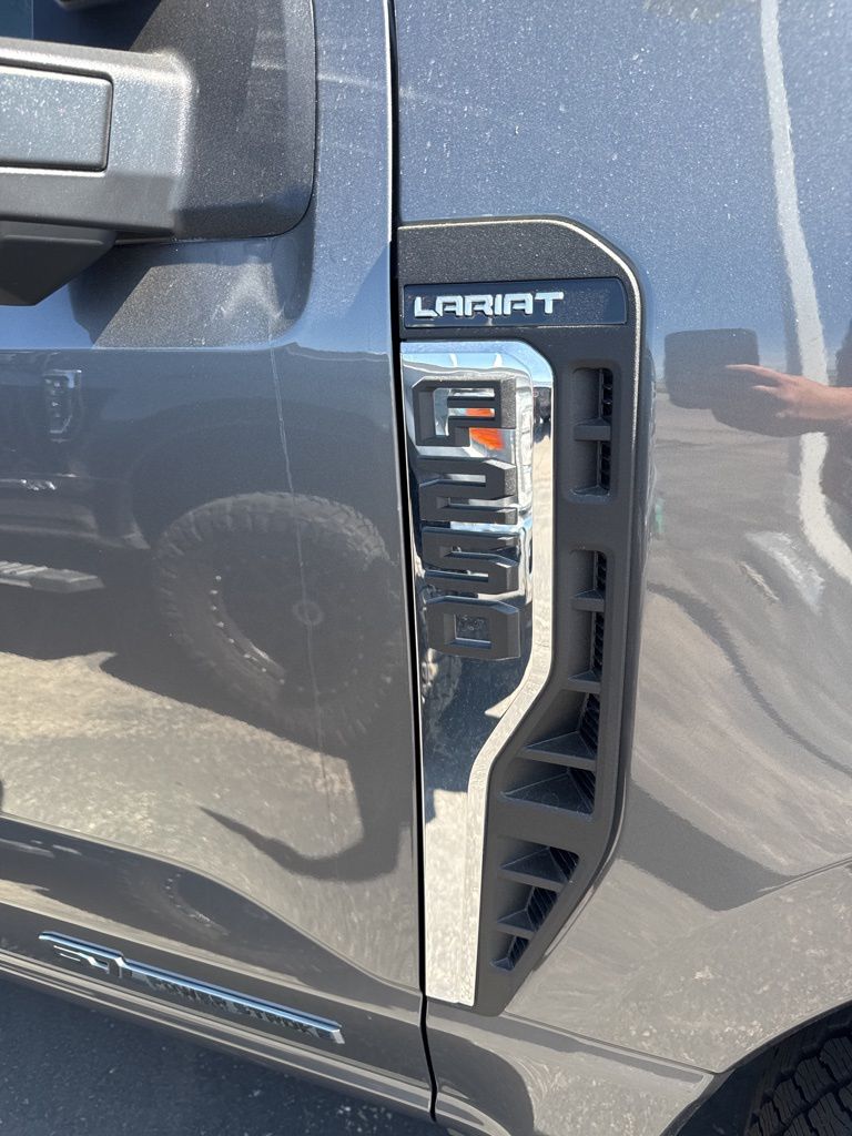 2025 Ford F-250 Super Duty Lariat - Photo 6