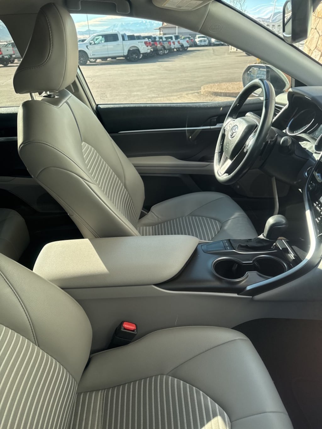 Used 2023 Toyota Camry SE Sedan