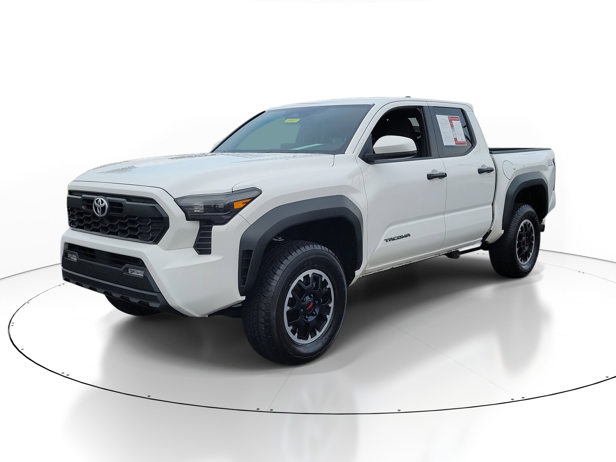 2024 Toyota Tacoma TRD Off-Road photo 2