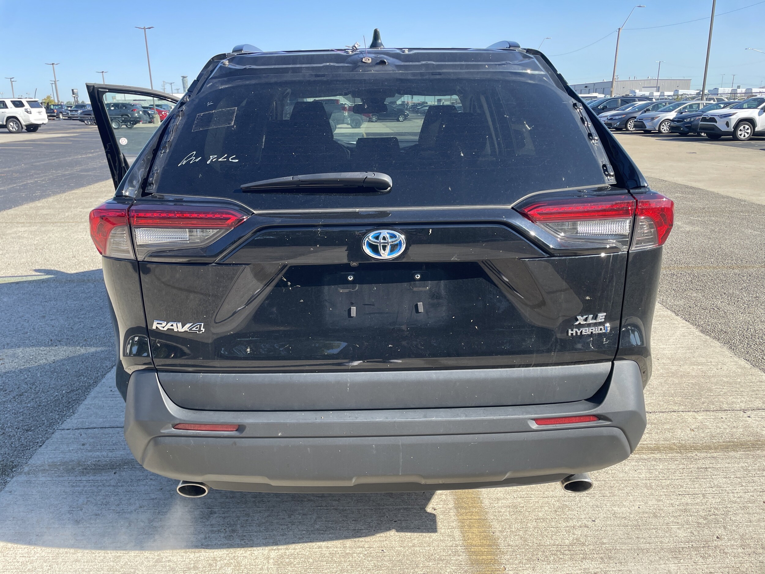 2024 Toyota RAV4 Hybrid XLE photo 2