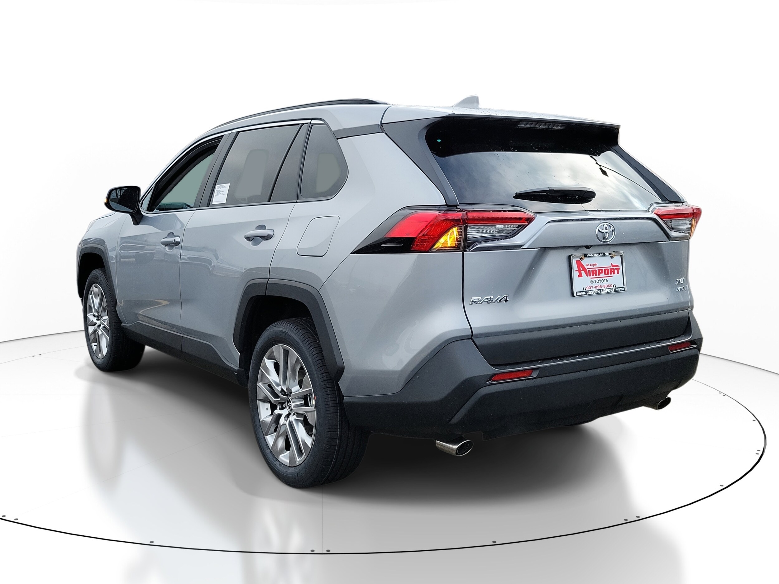 2025 Toyota RAV4 XLE Premium photo 3