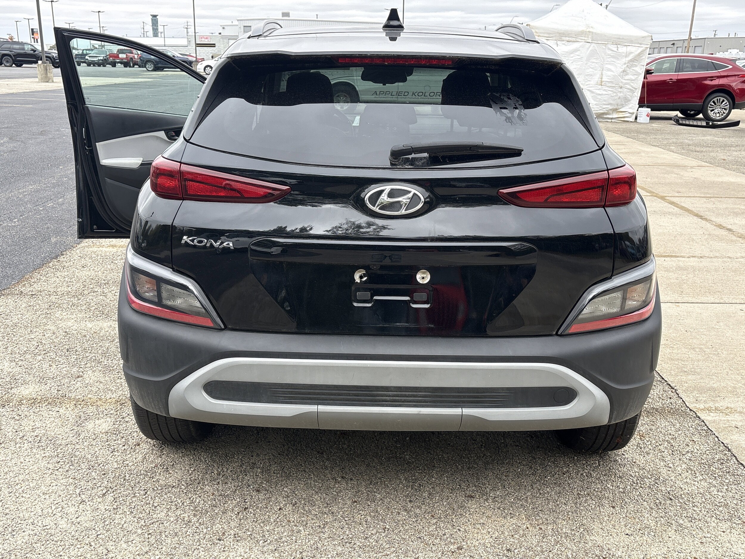 2023 Hyundai Kona SEL photo 2