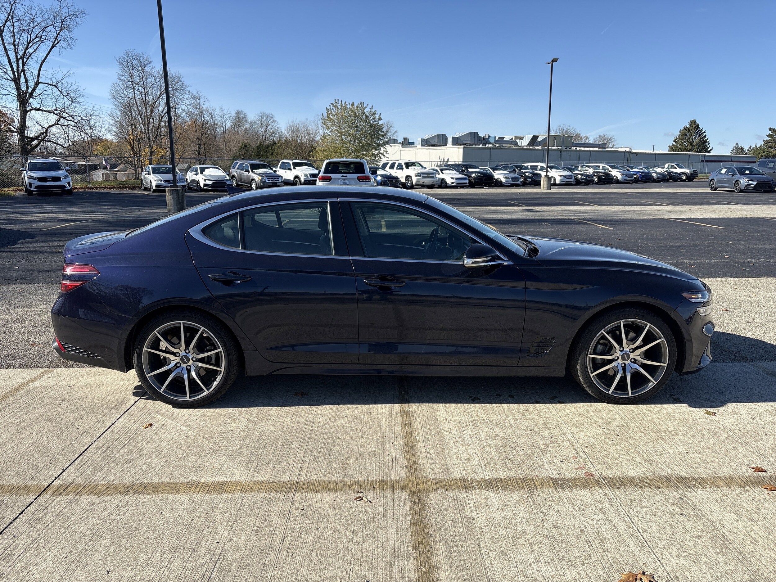 2023 Genesis G70 2.0T photo 3
