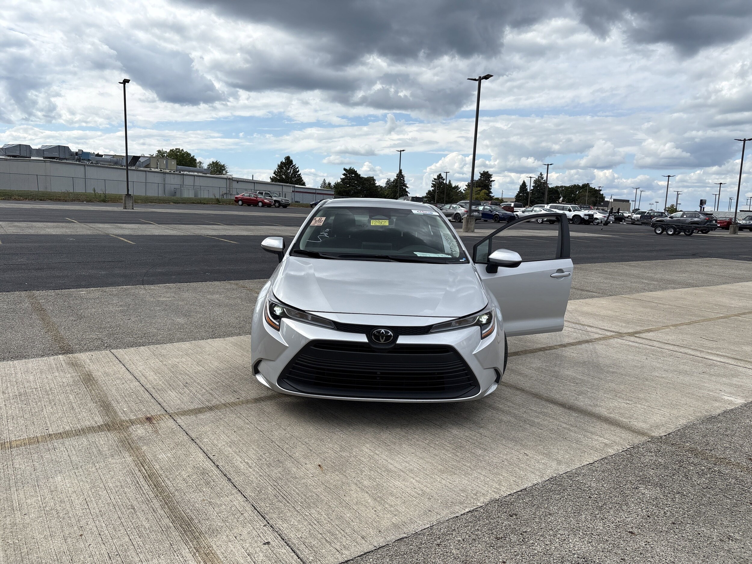 2024 Toyota Corolla LE photo 3