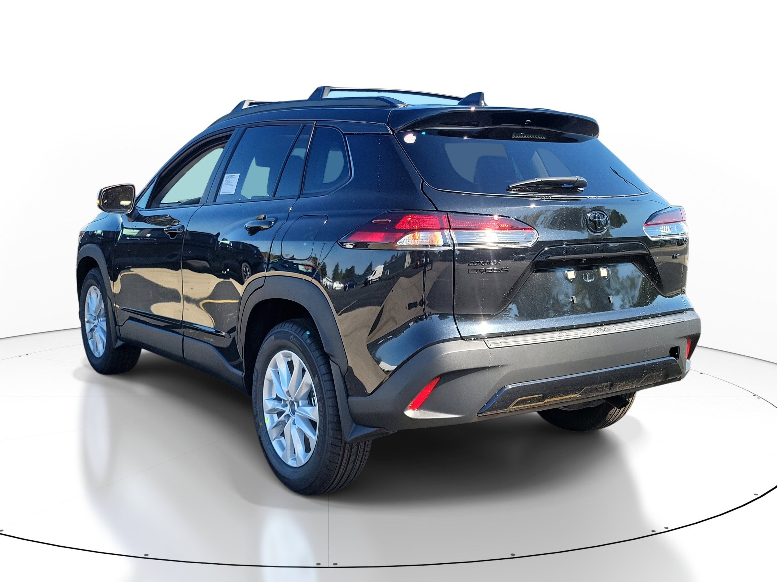 2026 Toyota Corolla Cross LE photo 2