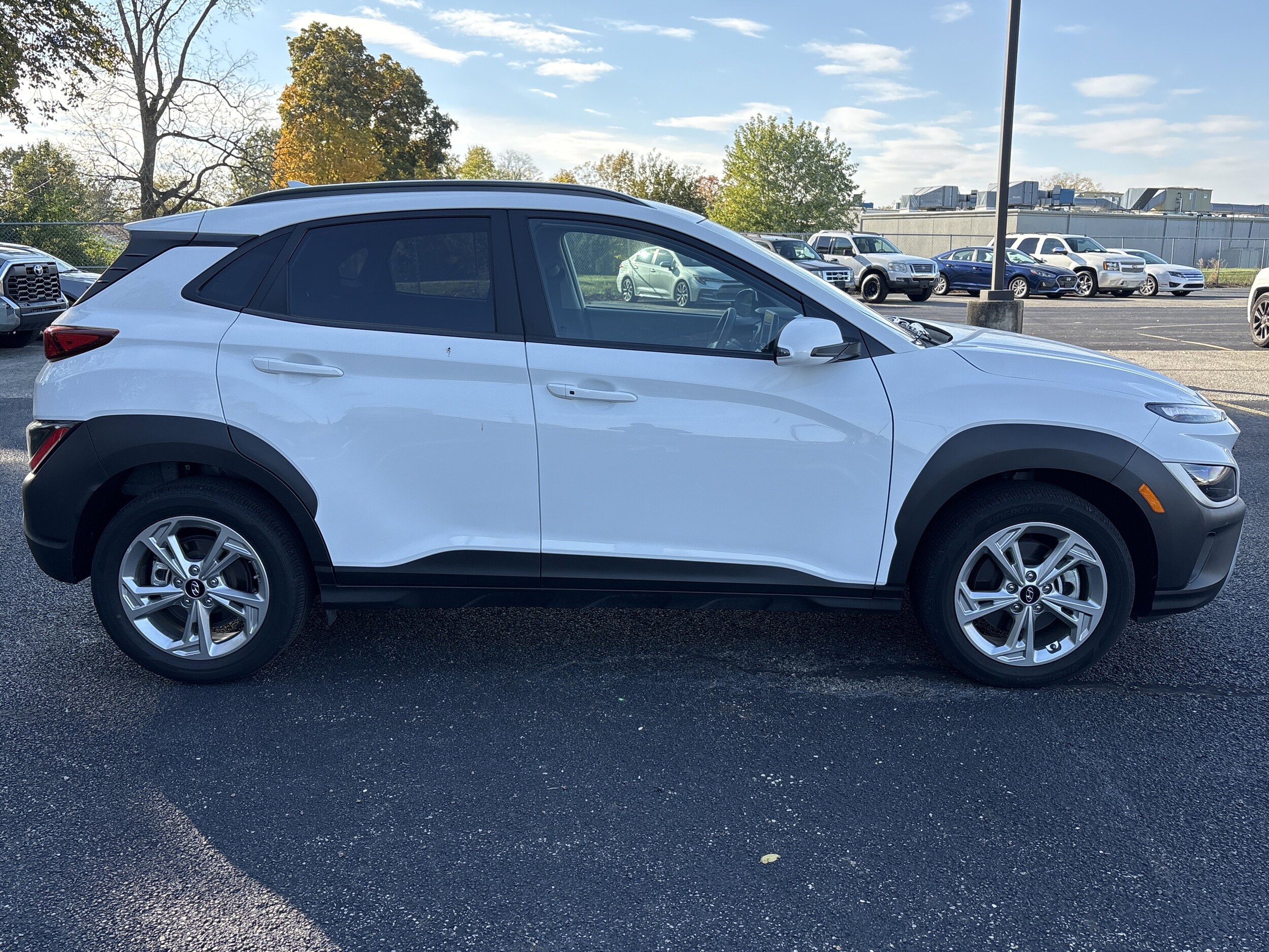 2023 Hyundai Kona SEL photo 2