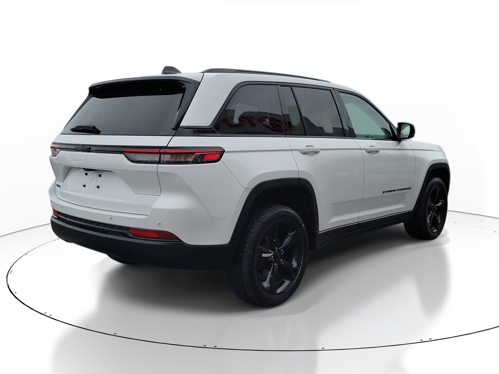 Certified 2022 Jeep Grand Cherokee Laredo SUV
