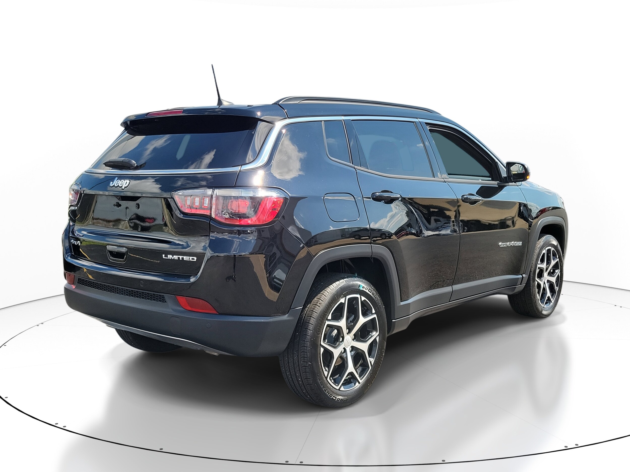 2024 Jeep Compass Limited photo 4