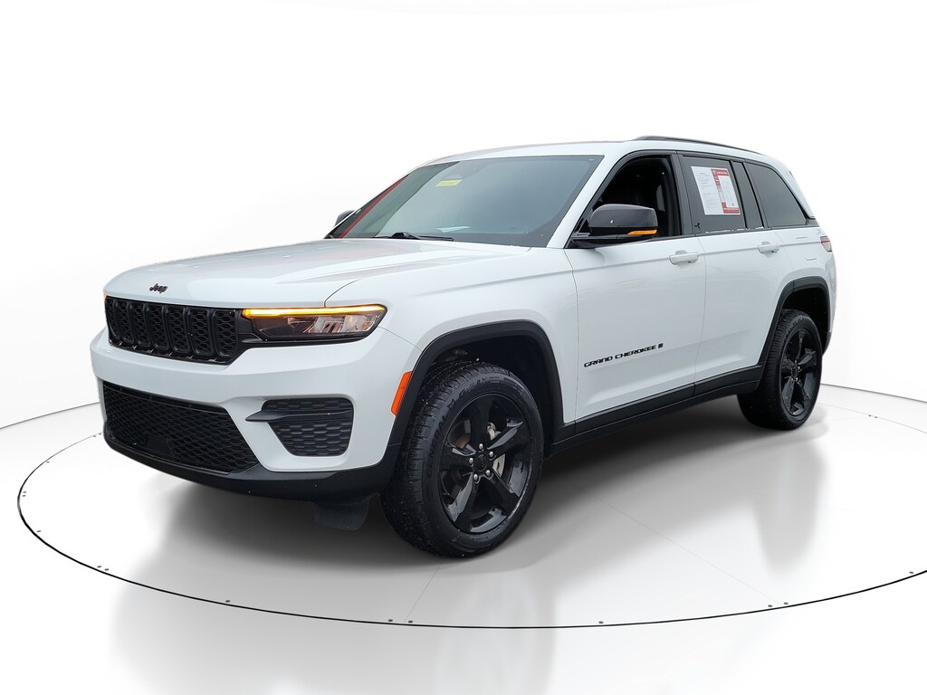 Certified 2022 Jeep Grand Cherokee Laredo SUV