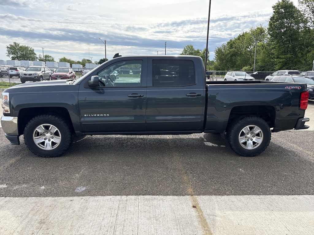 Used 2017 Chevrolet Silverado 1500 LT w/1LT Truck Crew Cab
