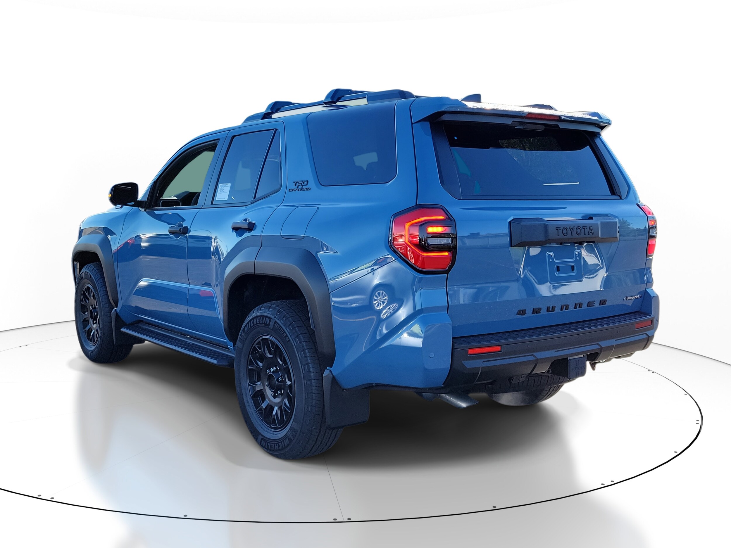 2025 Toyota 4Runner TRD Off-Road Premium photo 3