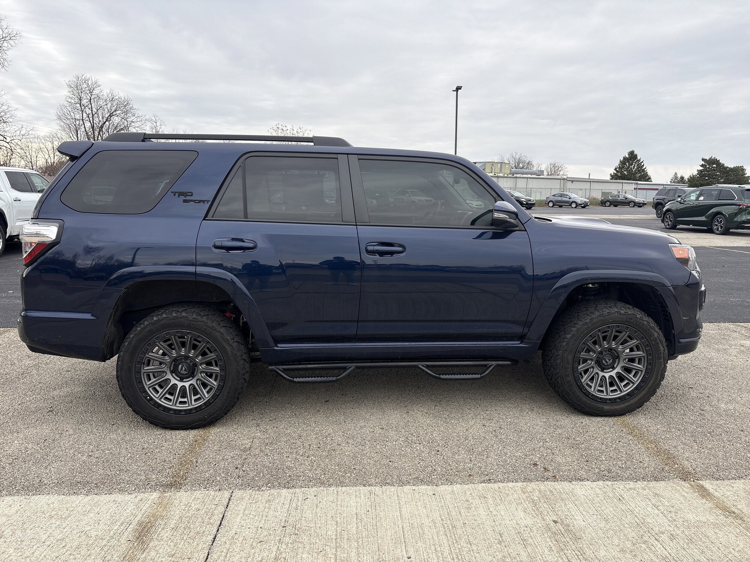 2022 Toyota 4Runner TRD Sport photo 2
