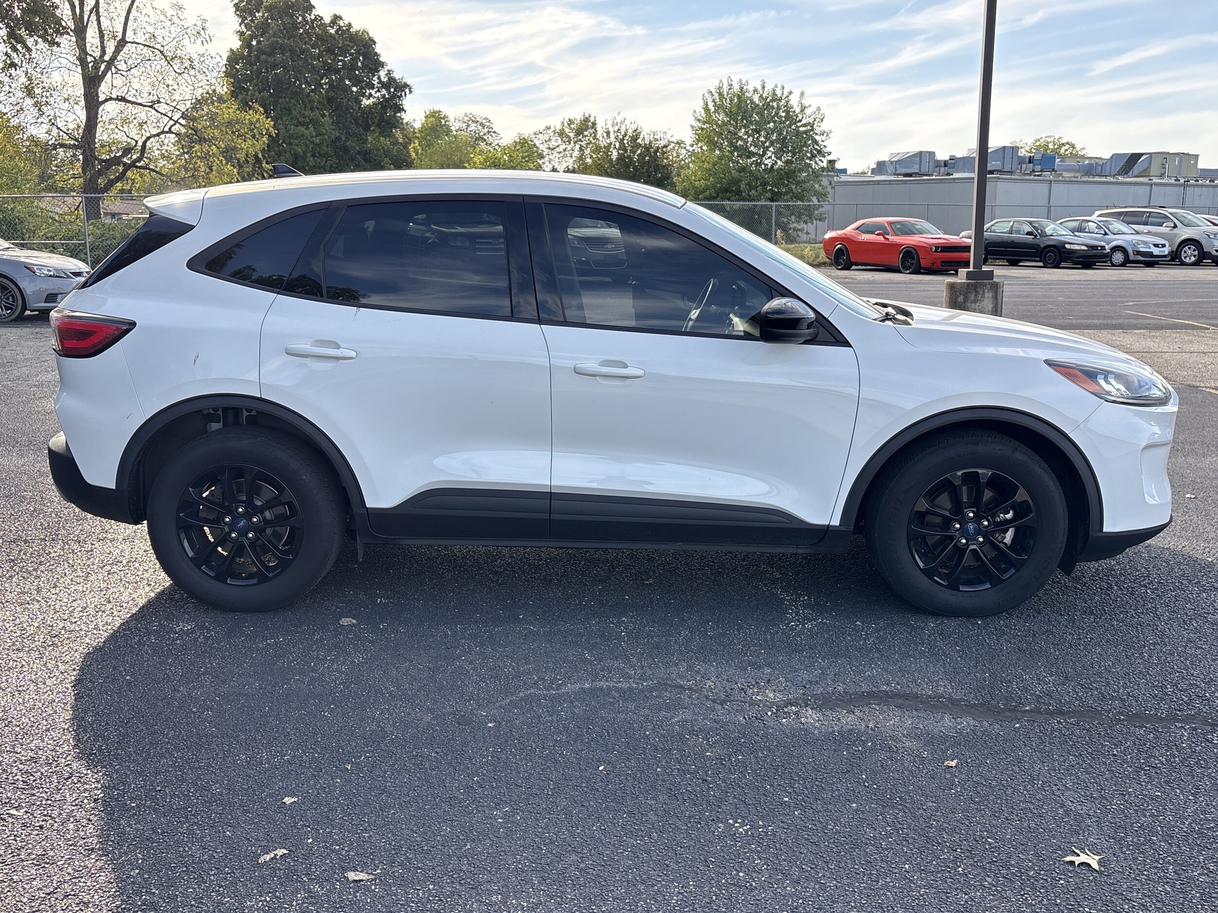 2020 Ford Escape SE Sport Hybrid photo 2