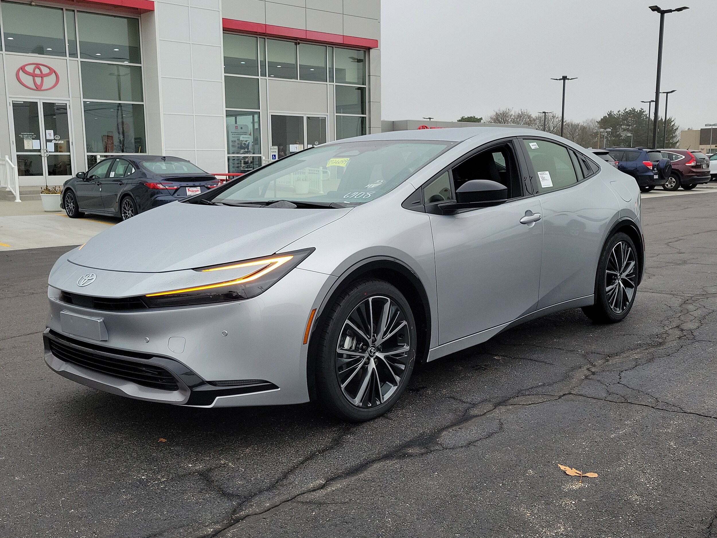 2026 Toyota Prius XLE photo 2