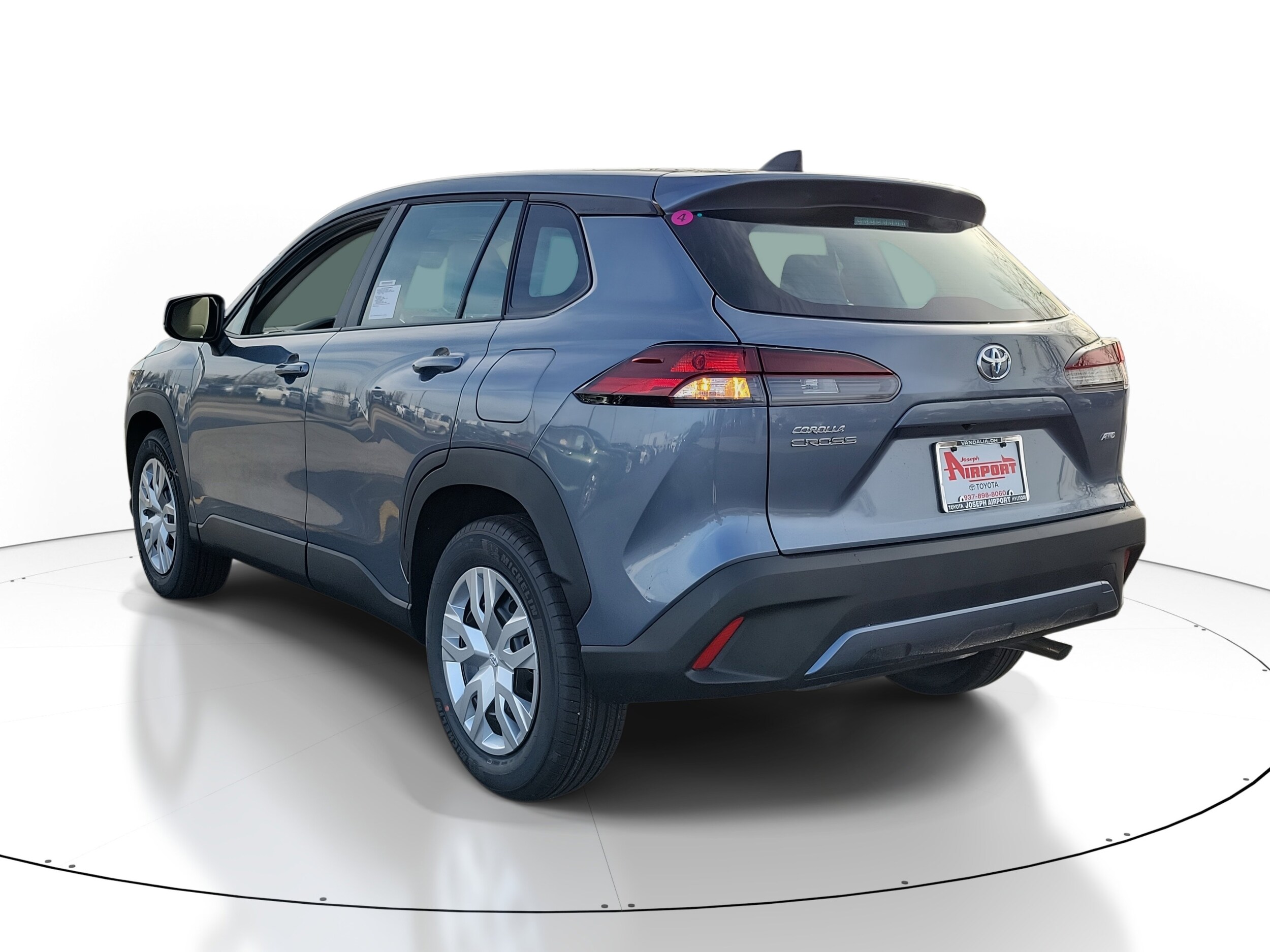 2026 Toyota Corolla Cross L photo 3