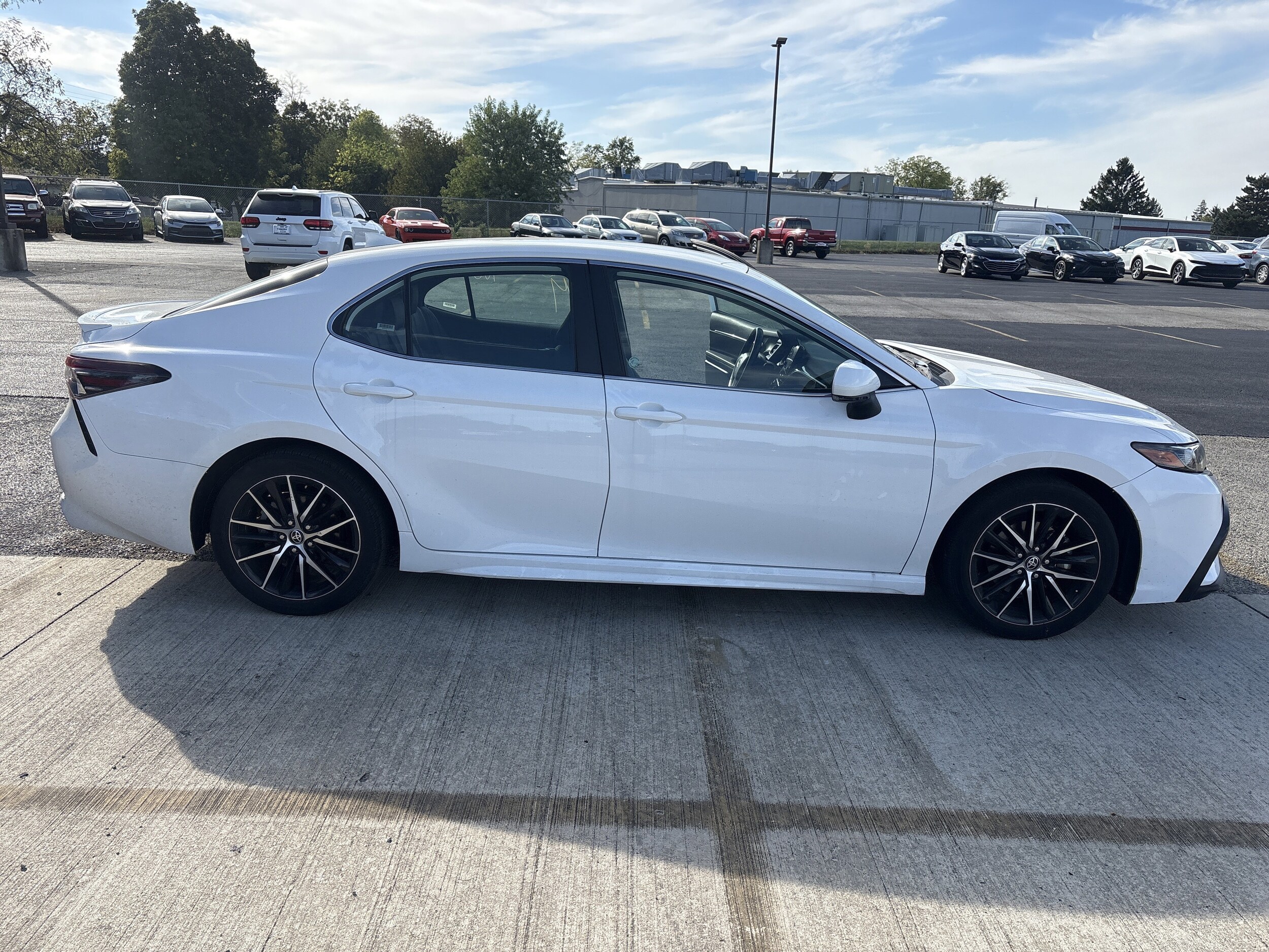 2024 Toyota Camry SE photo 3