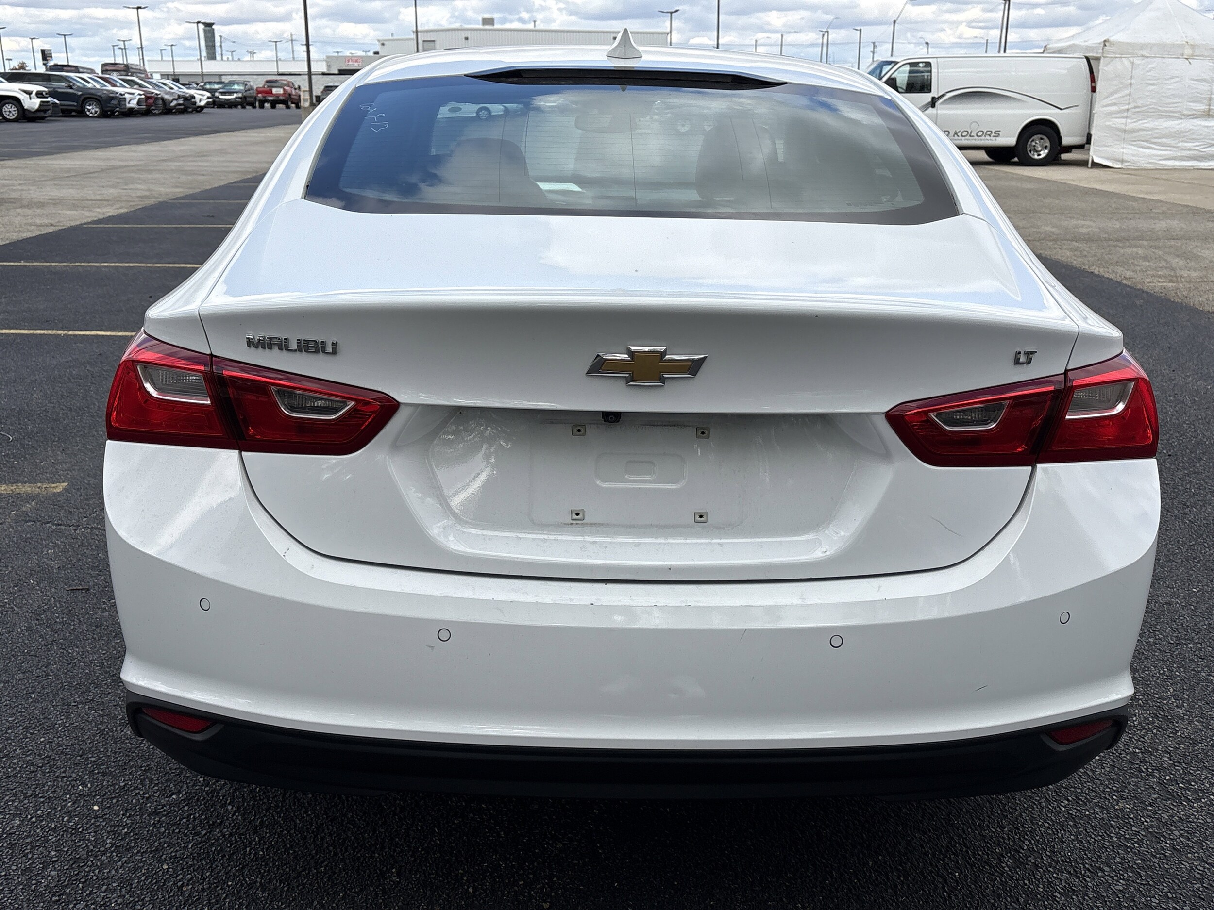 2024 Chevrolet Malibu 1LT photo 2