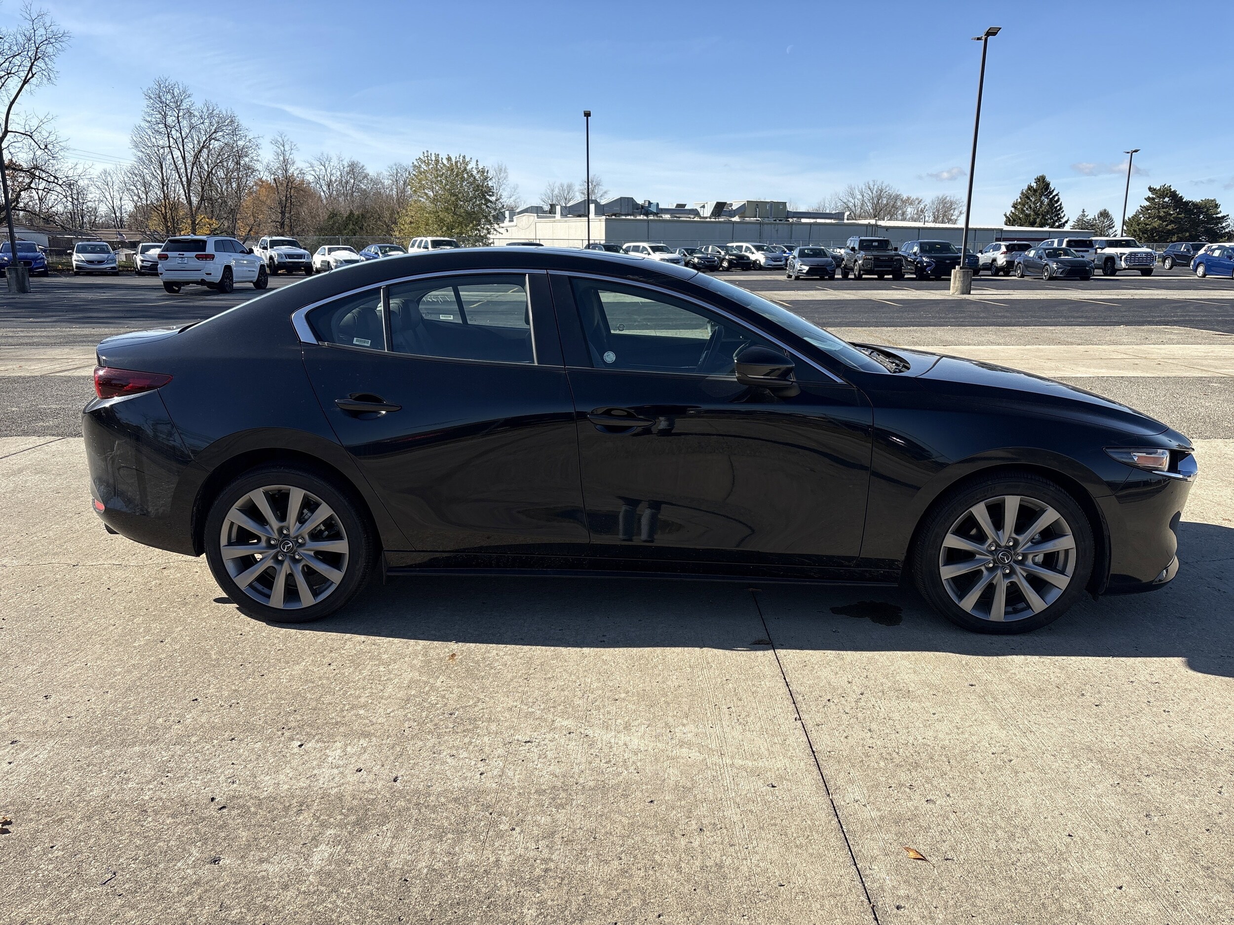 2025 Mazda Mazda3 Sedan 2.5 s Preferred photo 3
