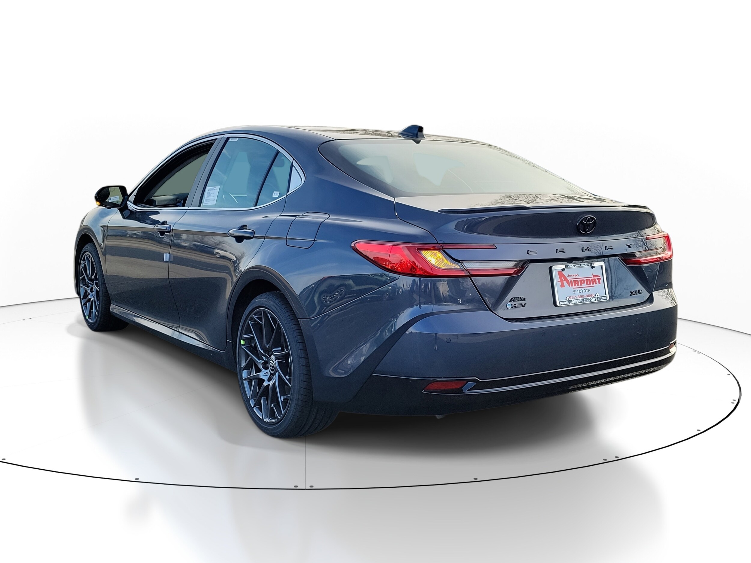 2026 Toyota Camry XLE photo 3