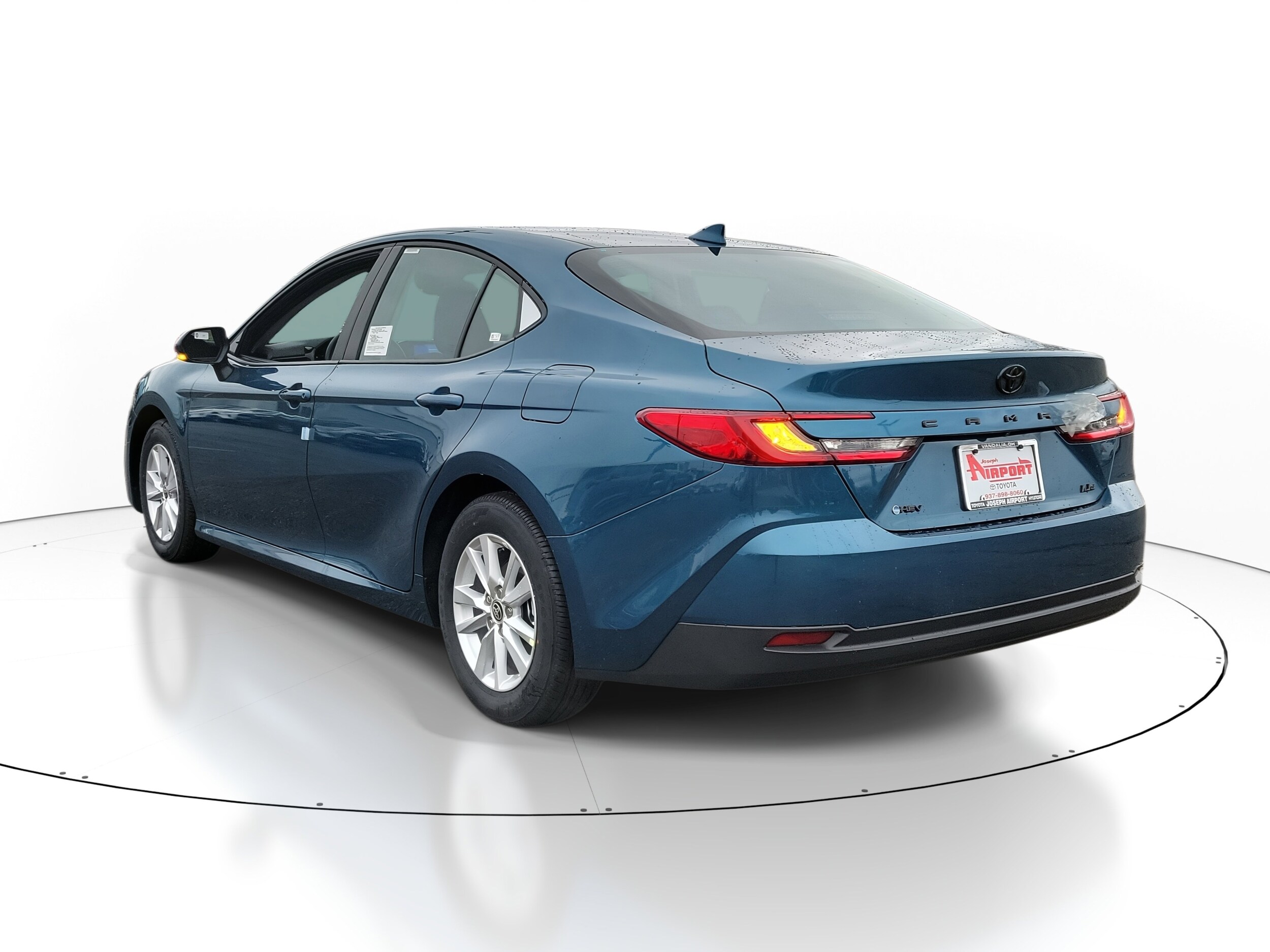 2026 Toyota Camry LE photo 2