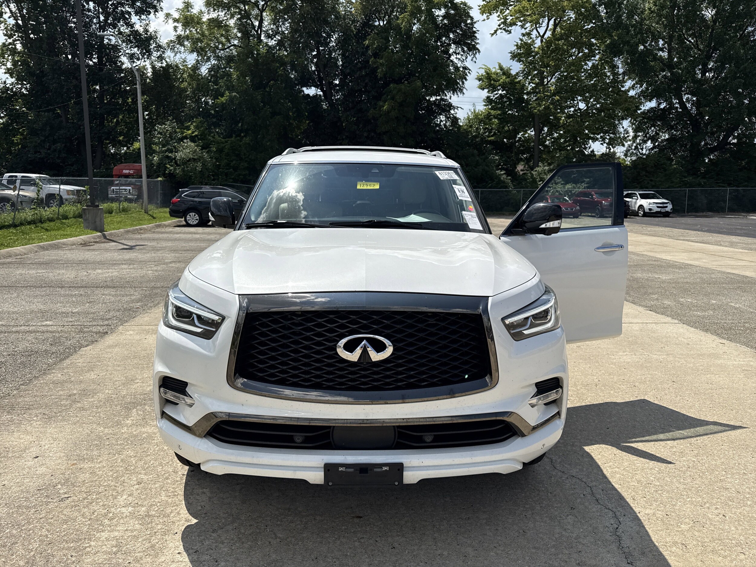 2021 Infiniti QX80 Premium Select photo 4