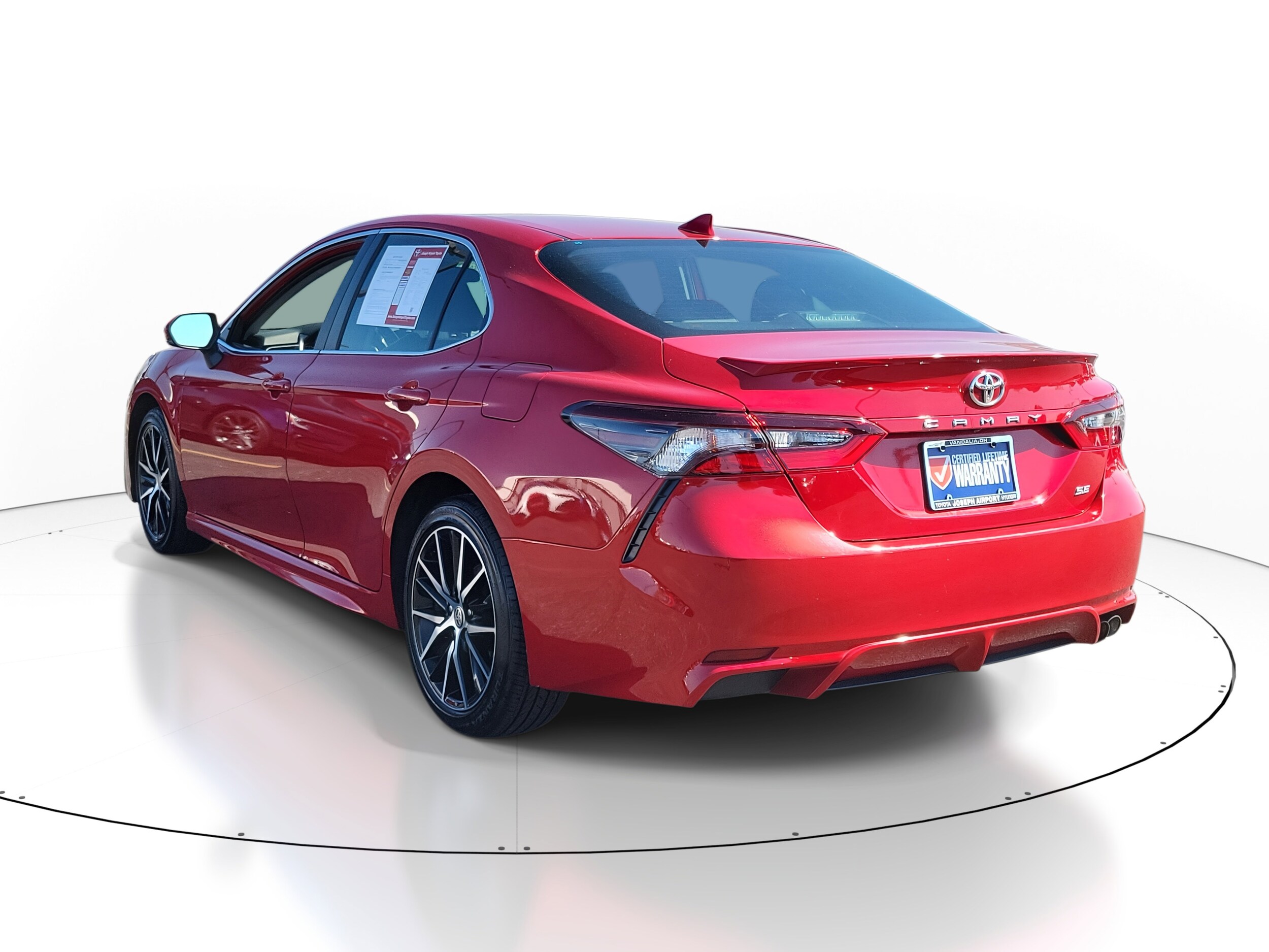 2024 Toyota Camry SE photo 3
