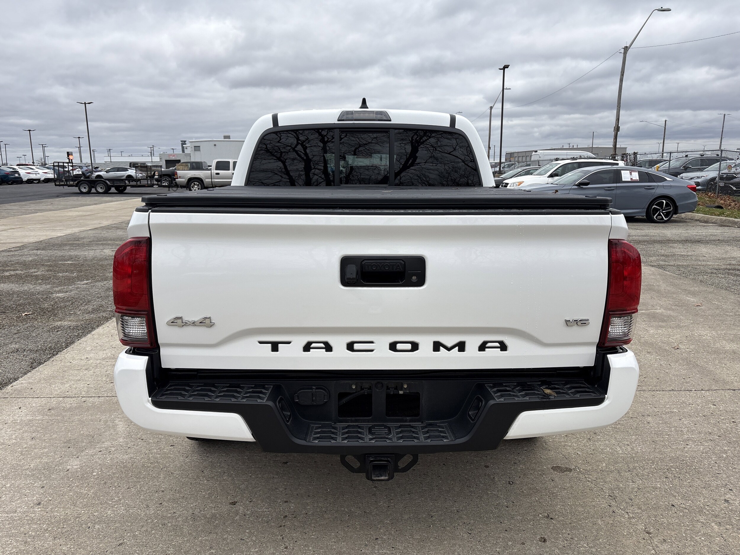 2023 Toyota Tacoma SR V6 photo 4