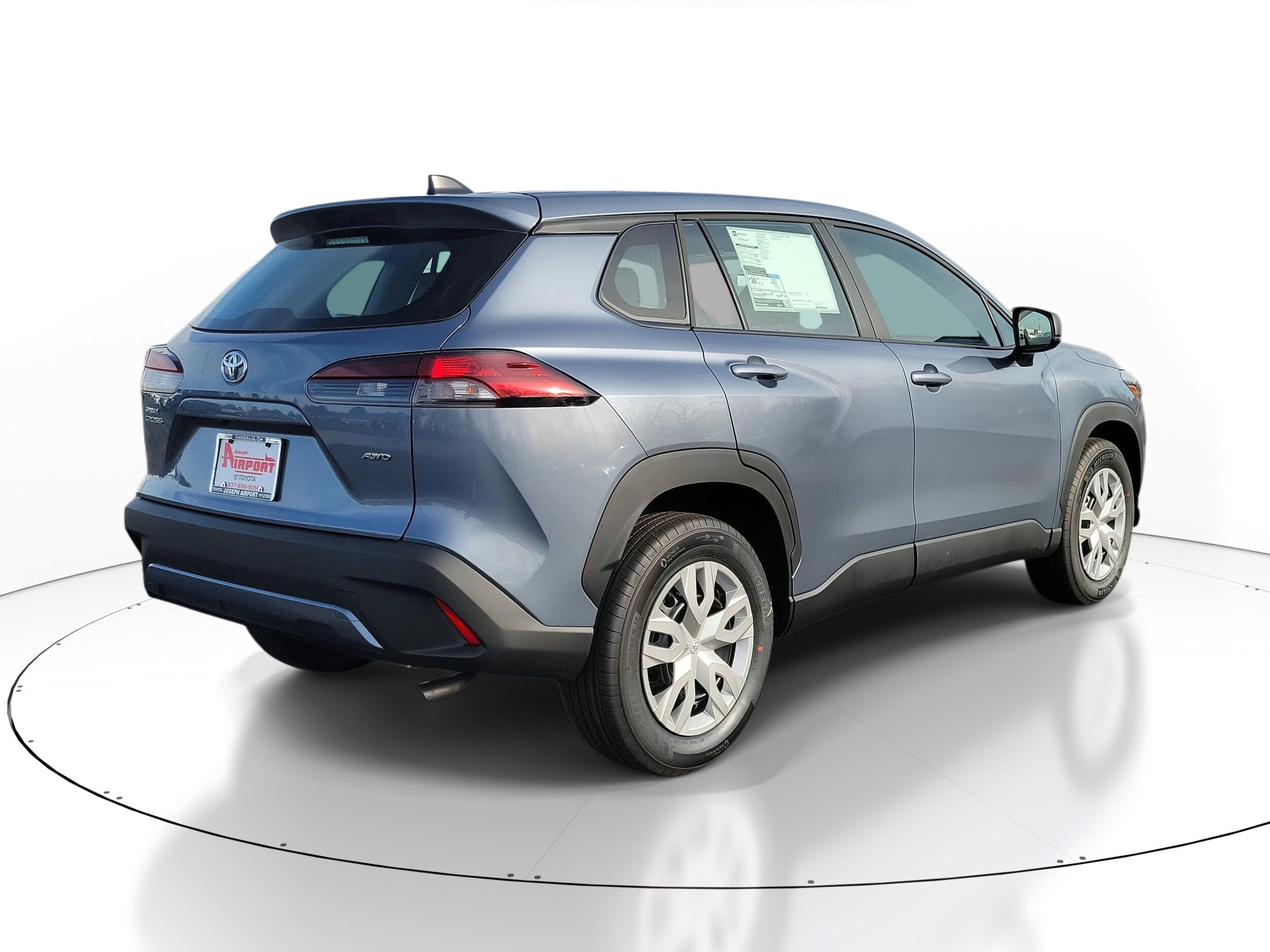 2026 Toyota Corolla Cross L photo 4