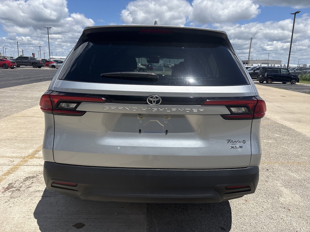 Certified 2025 Toyota Grand Highlander XLE SUV