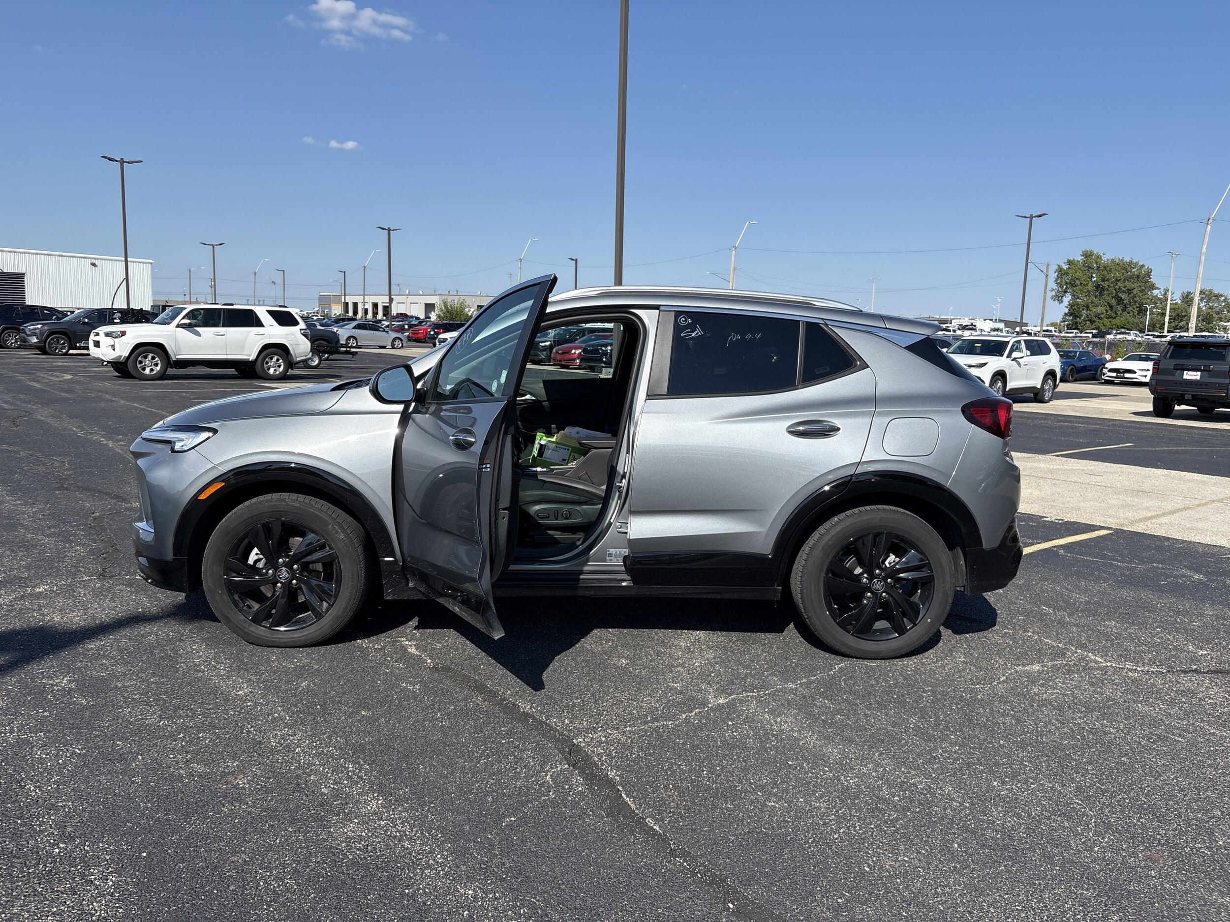 2024 Buick Encore GX Sport Touring photo 2