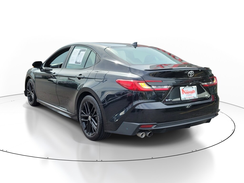 Certified 2025 Toyota Camry SE Sedan