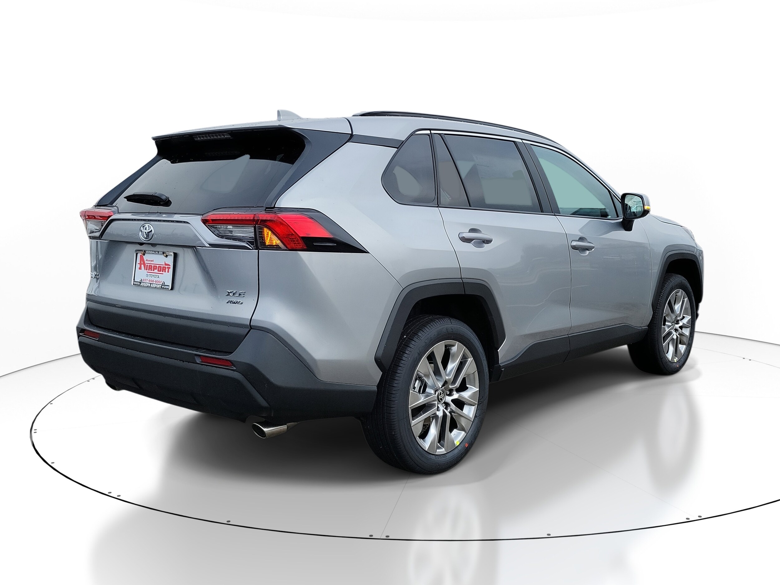 2025 Toyota RAV4 XLE Premium photo 4