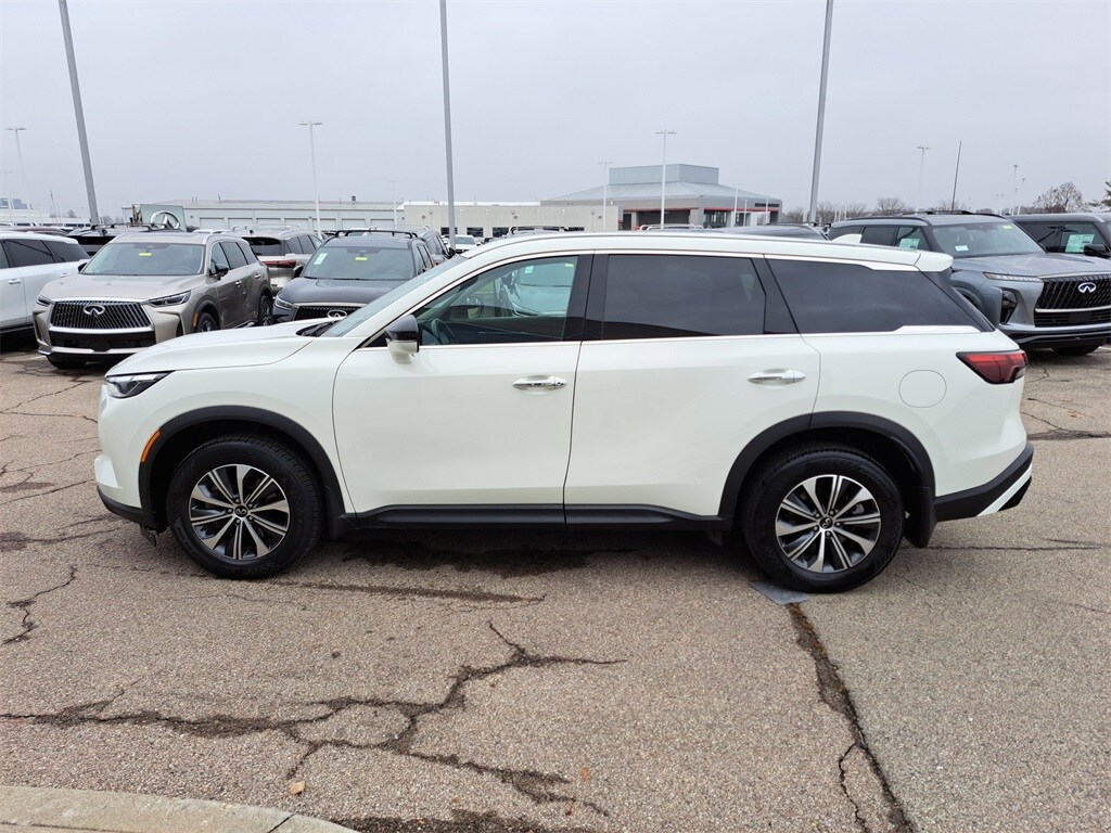 Used 2023 INFINITI QX60 PURE SUV