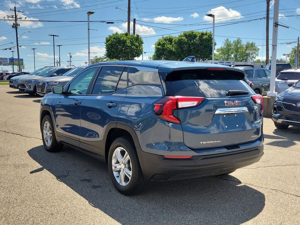 Used 2024 GMC Terrain SLE SUV