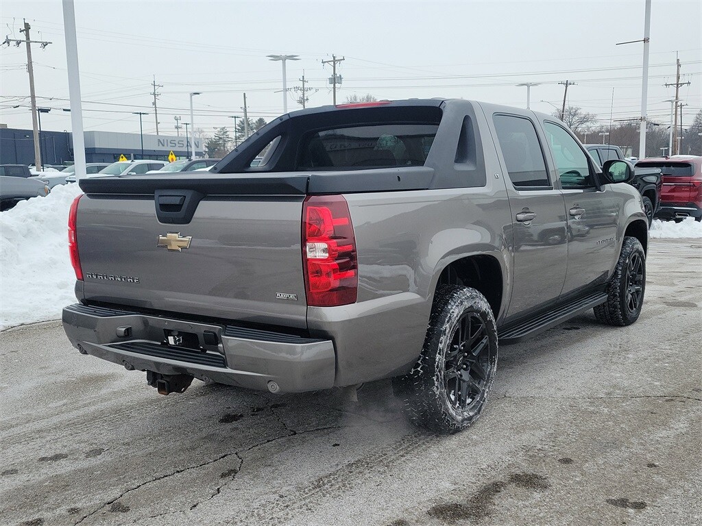 Used 2009 Chevrolet Avalanche 1500 LT Truck