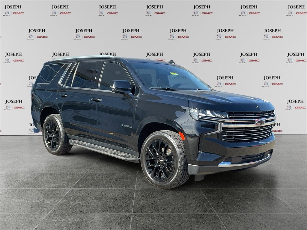 2022 Chevrolet Tahoe LT photo 2