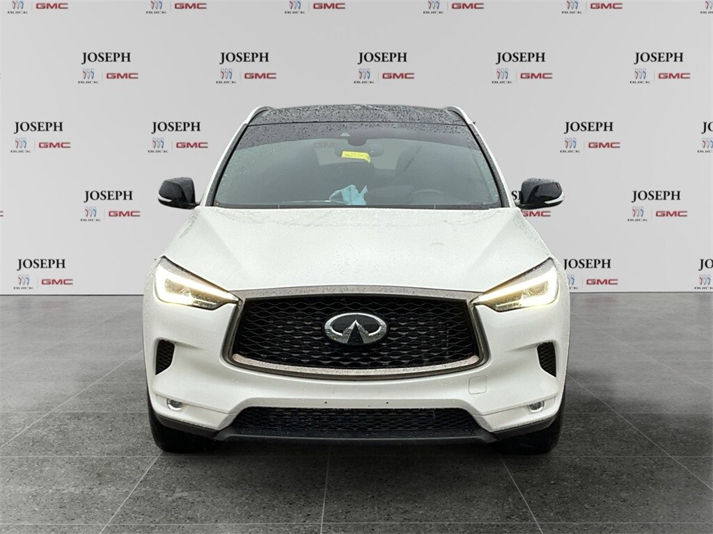 2021 Infiniti QX50 Luxe photo 2