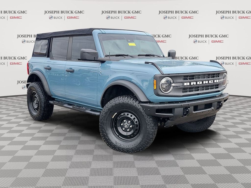 Used 2022 Ford Bronco Black Diamond SUV