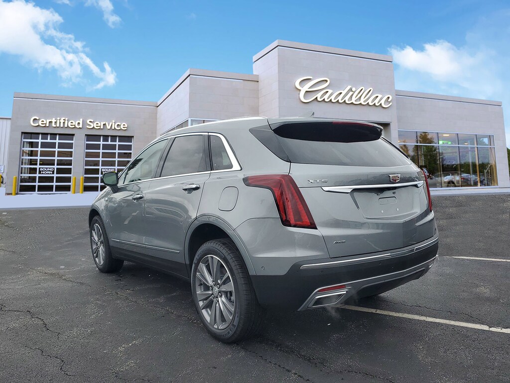 New 2026 CADILLAC XT5 Premium Luxury SUV