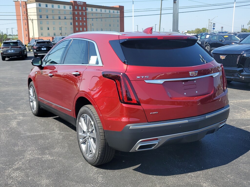 New 2026 CADILLAC XT5 Premium Luxury SUV
