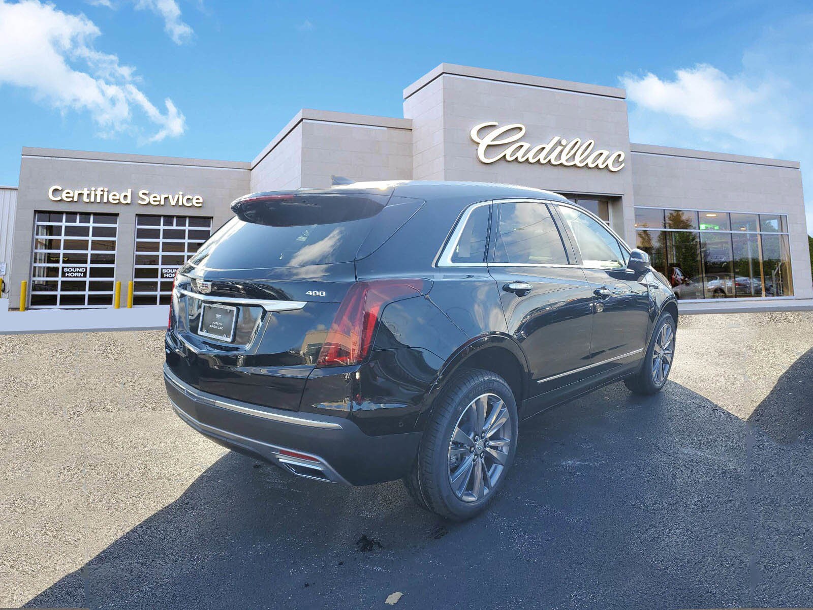 2025 Cadillac XT5 Premium Luxury photo 3