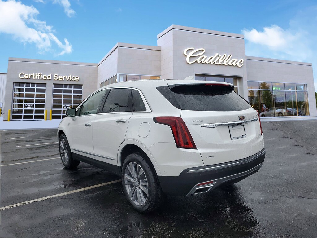 New 2026 CADILLAC XT5 Premium Luxury SUV