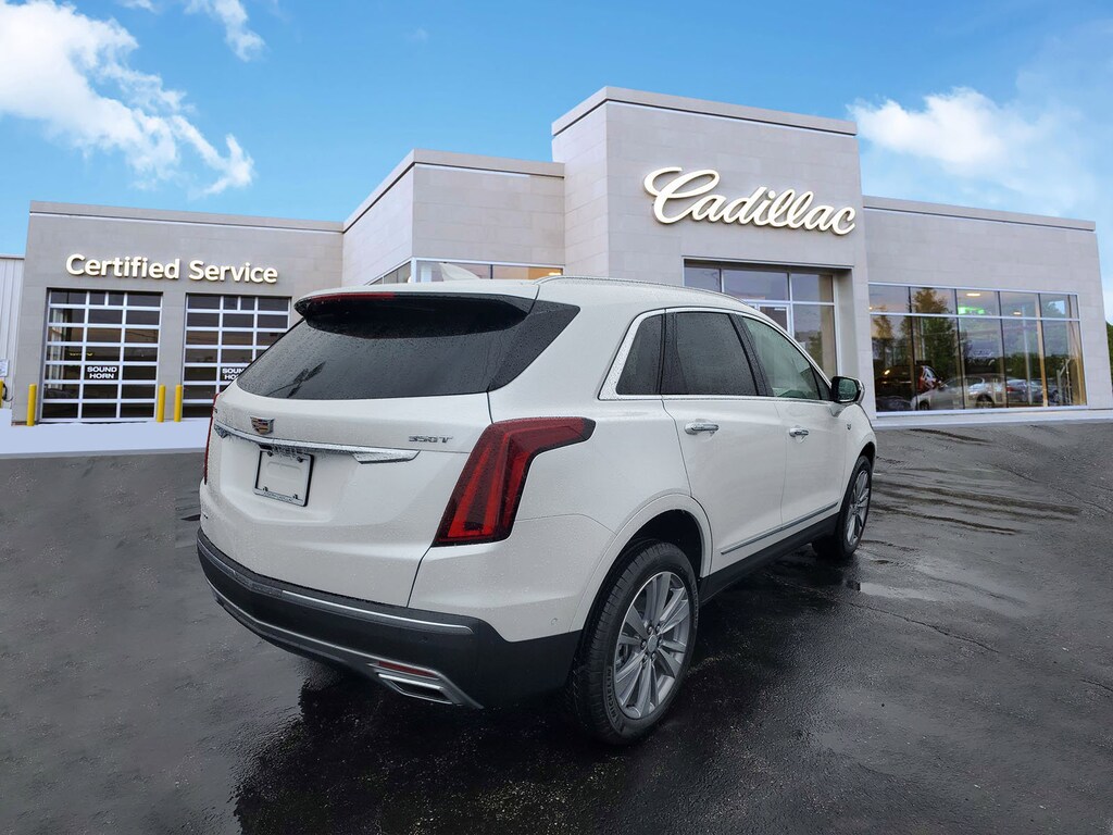 New 2026 CADILLAC XT5 Premium Luxury SUV