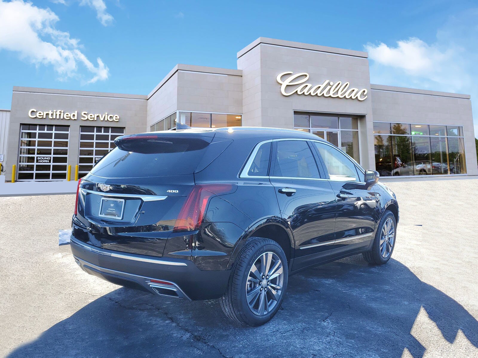 2025 Cadillac XT5 Premium Luxury photo 3